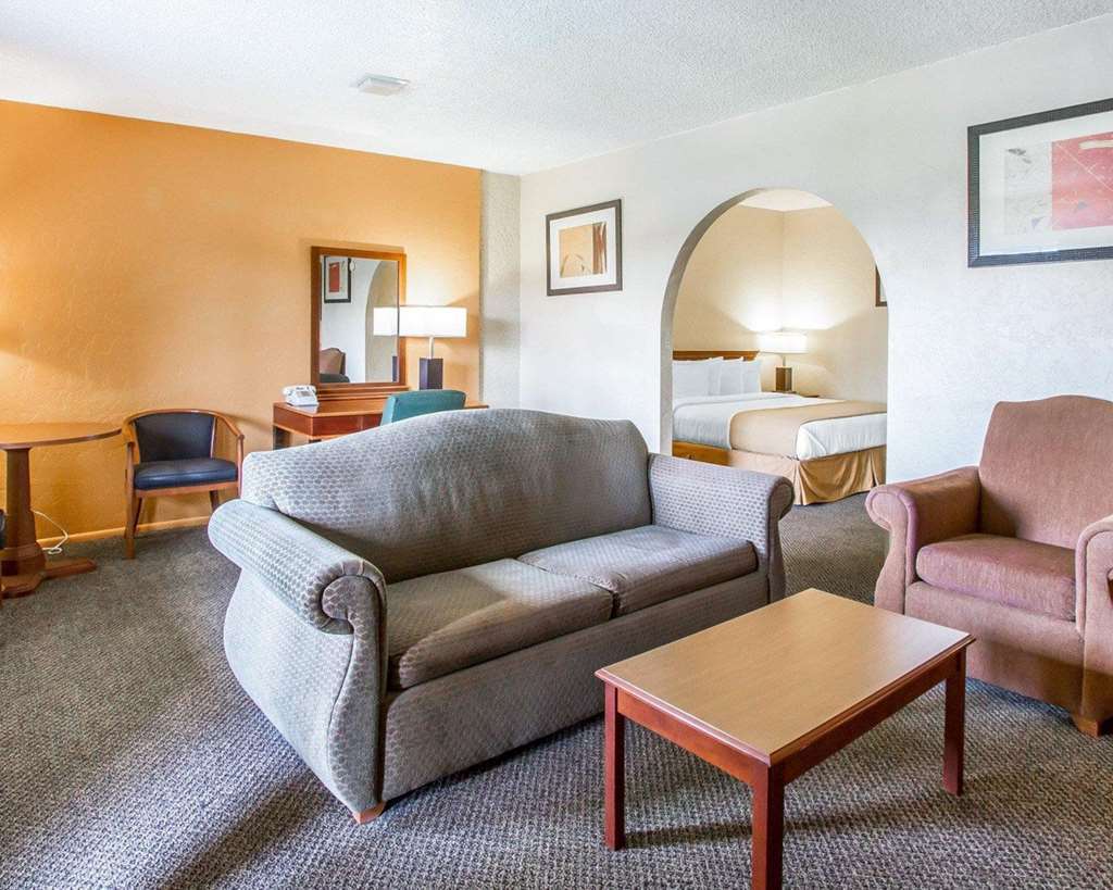 Quality Inn & Suites Goodyear - Phoenix West Camera foto